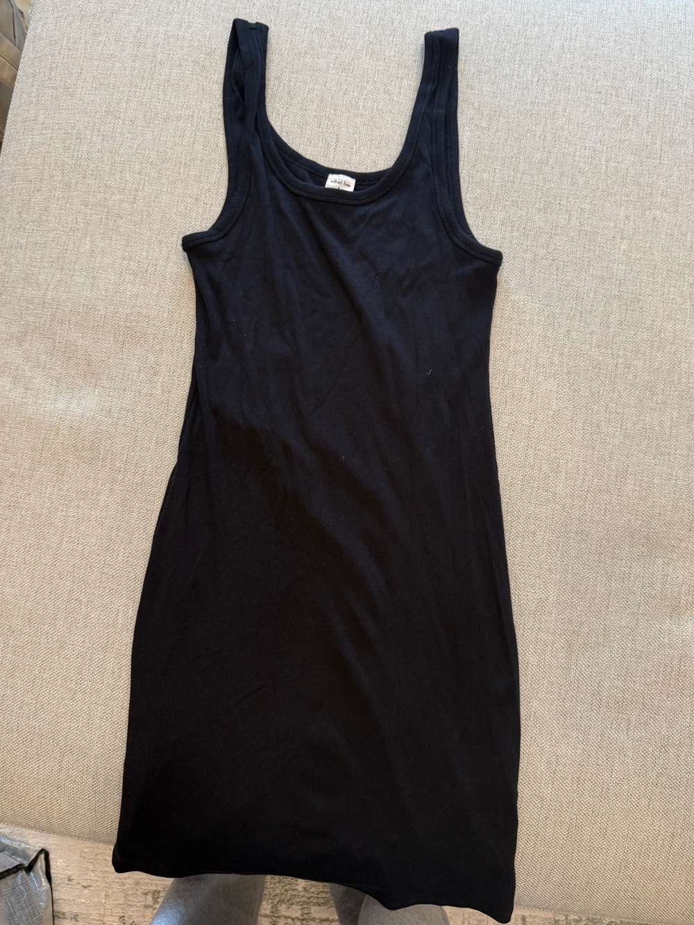Wilfred Free by Aritzia Black Ribbed Midi Dress Size M